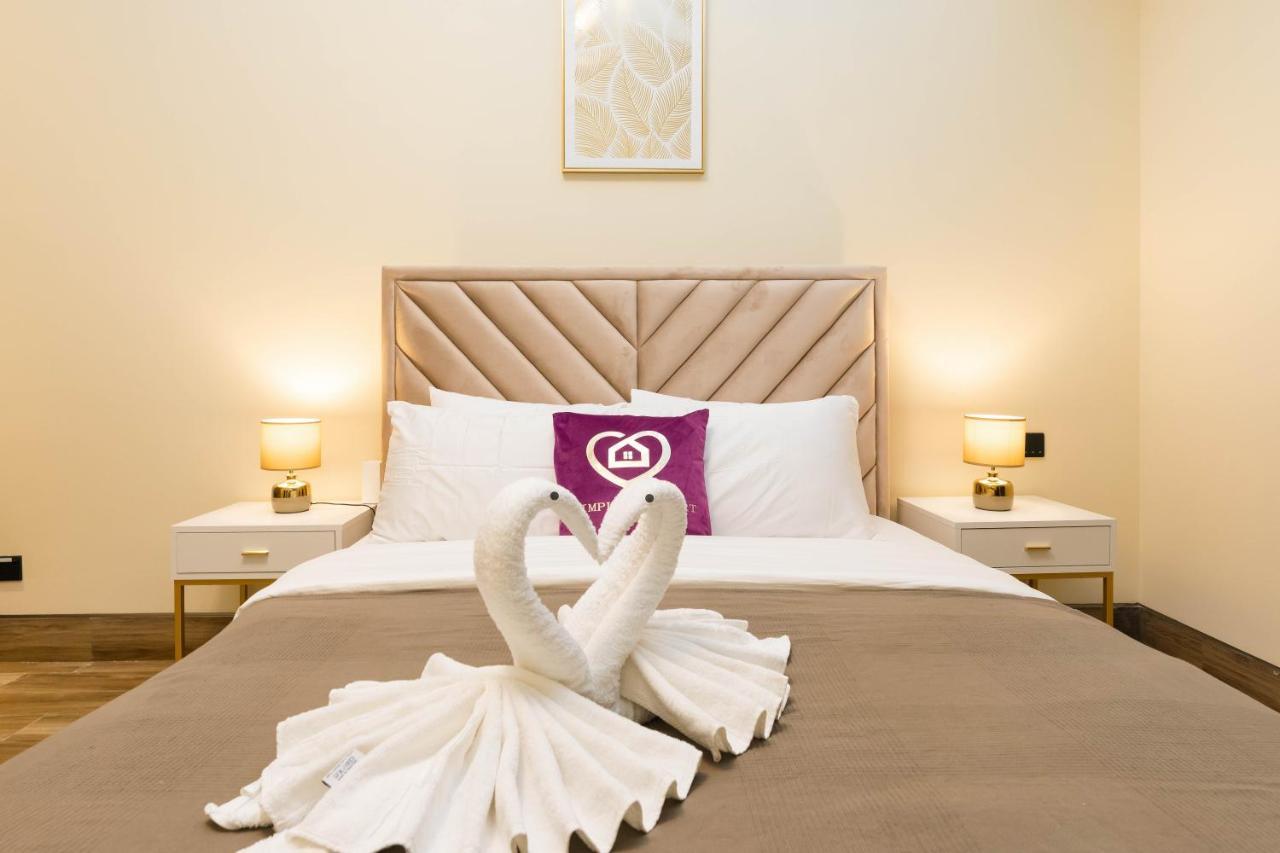 Simply Comfort In J One Tower شقة *