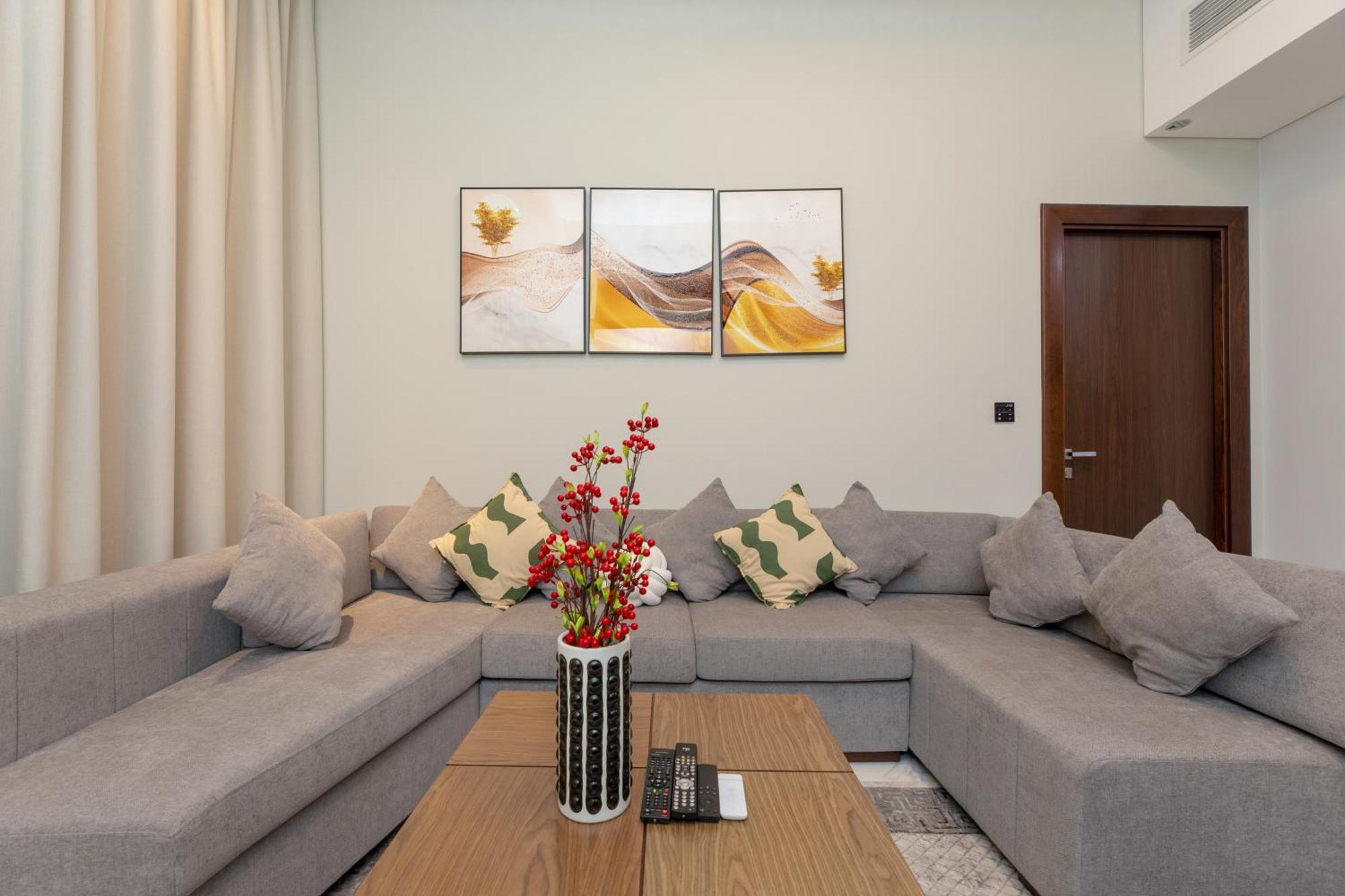شقة Simply Comfort In J One Tower *