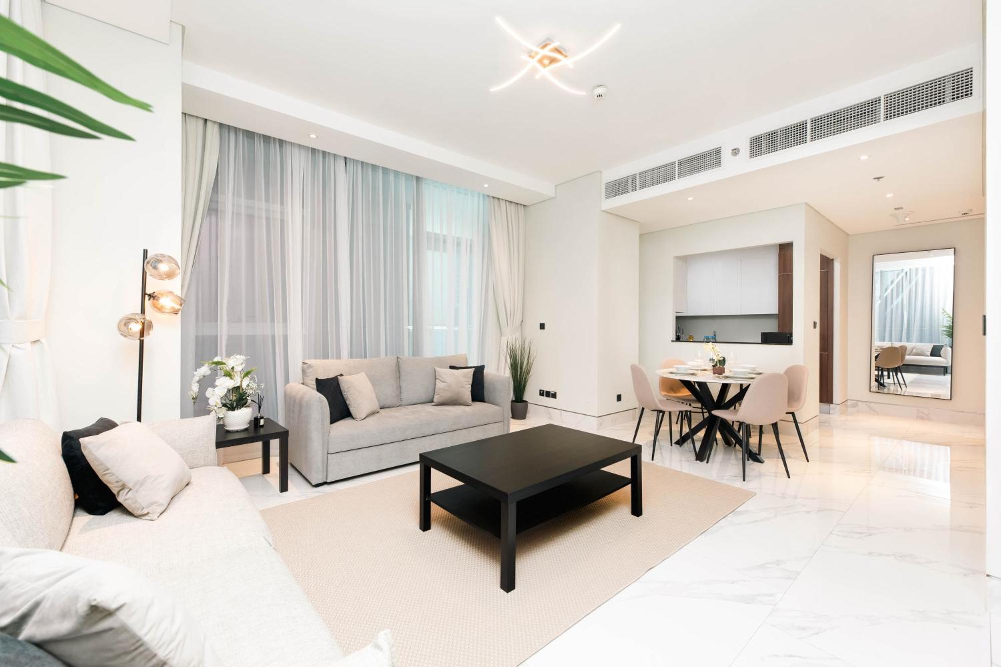 Simply Comfort In J One Tower شقة