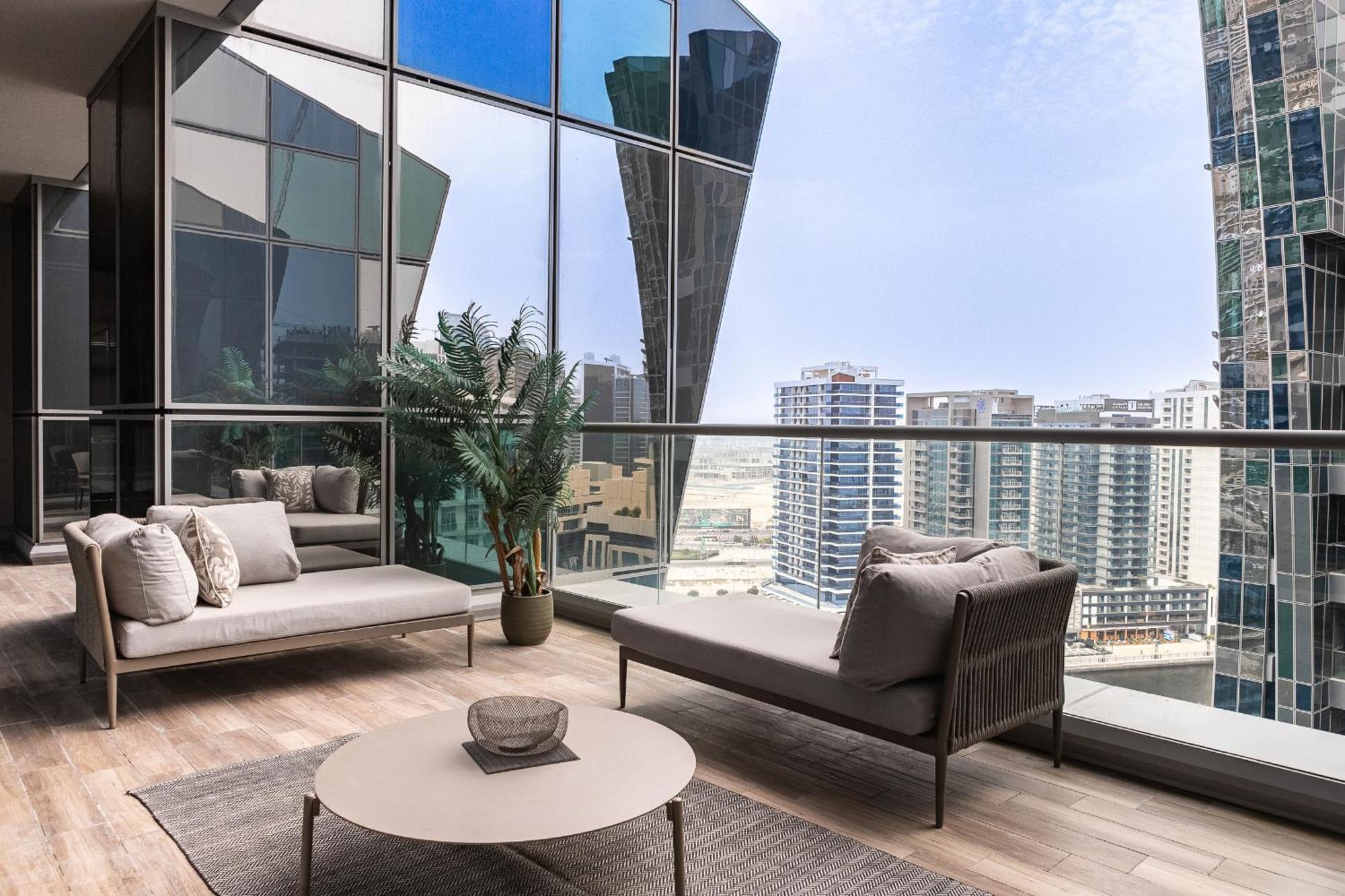 Simply Comfort In J One Tower دبي
