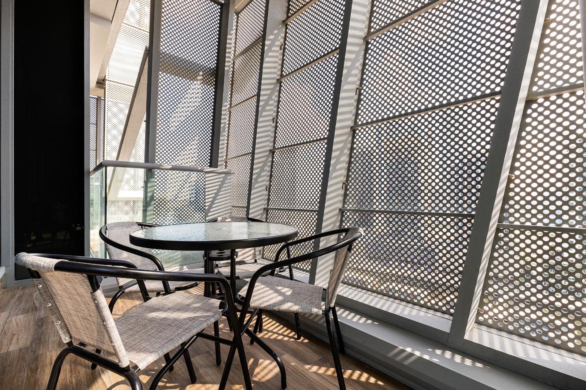 Appartamento Simply Comfort In J One Tower