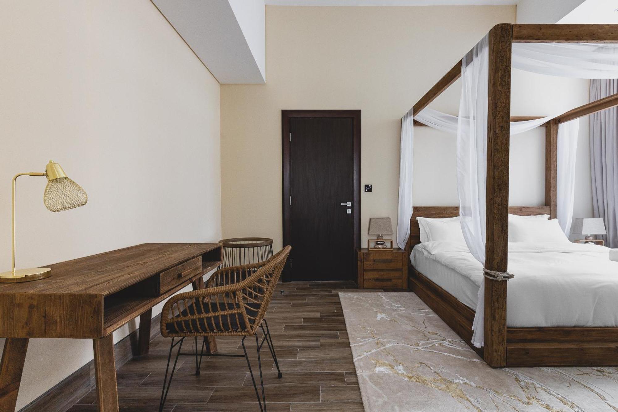 Апартаменты Simply Comfort In J One Tower *